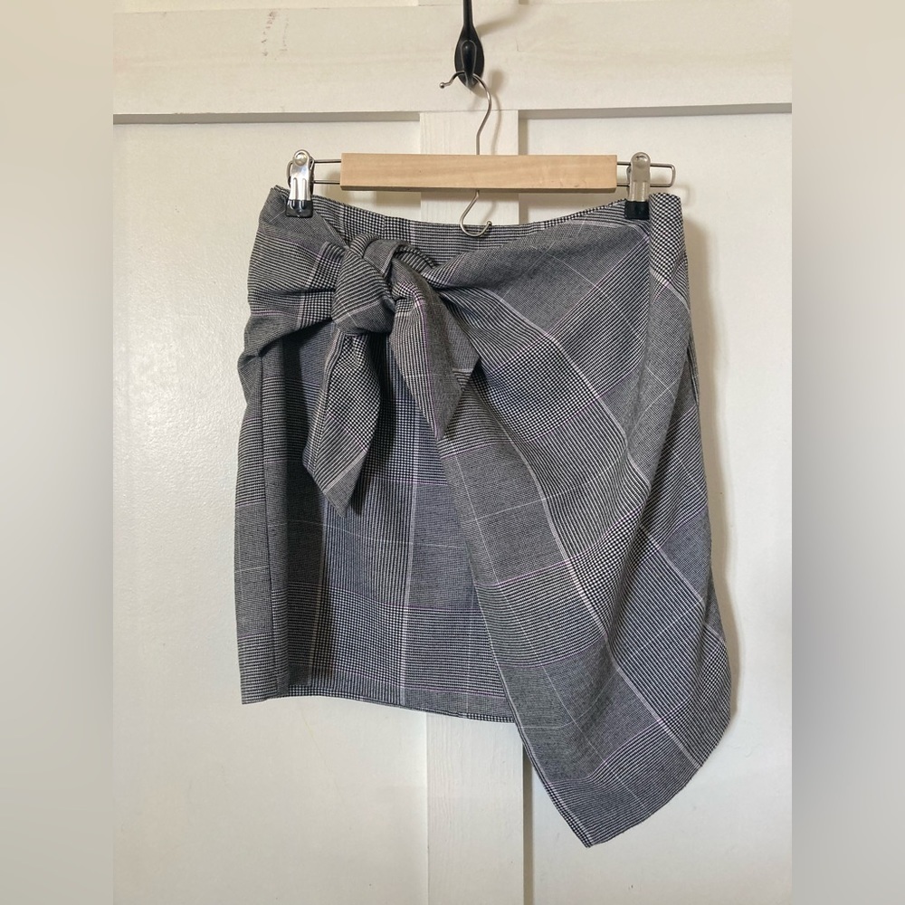 WHO what wear glen plaid asymmetrical mini skirt knot detail metal zipper size 6